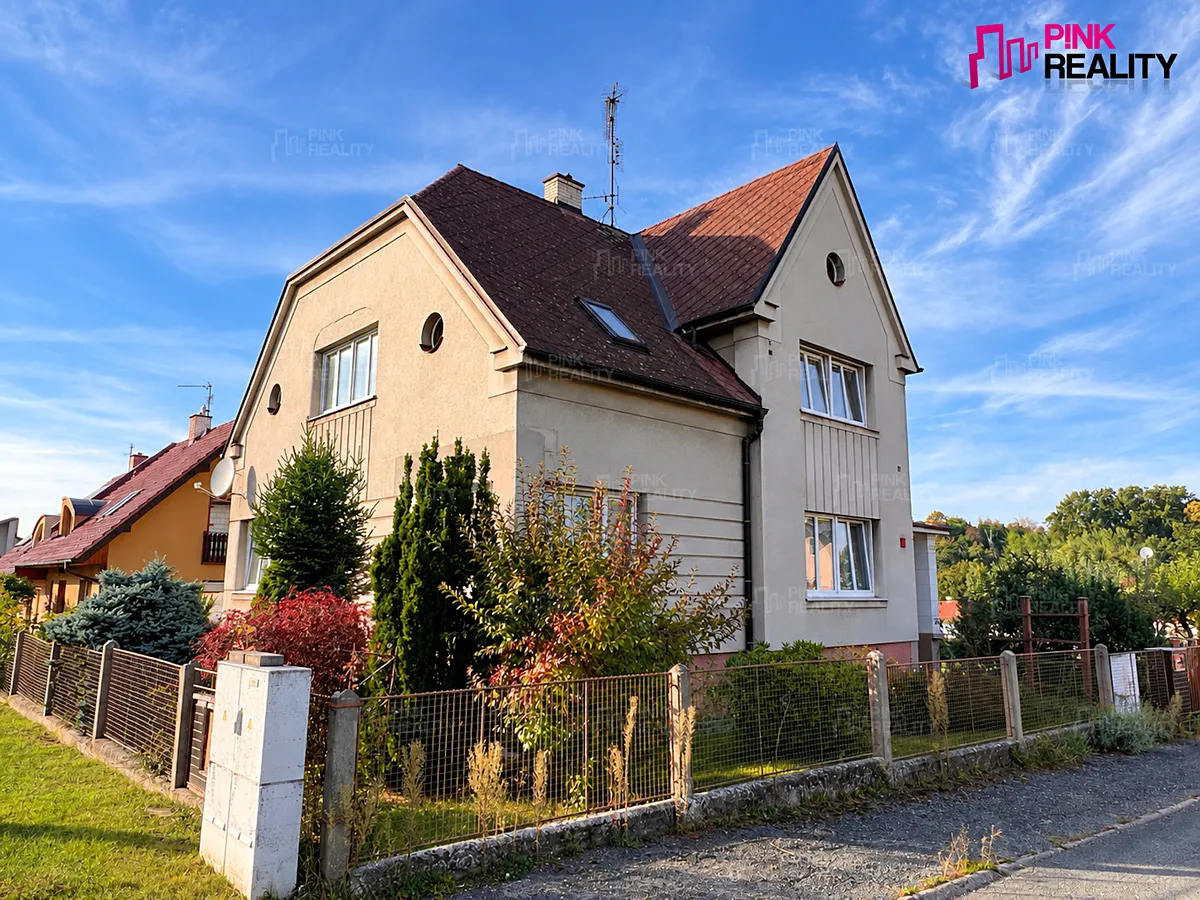 Prodej rodinného domu 224 m², pozemek 819 m²